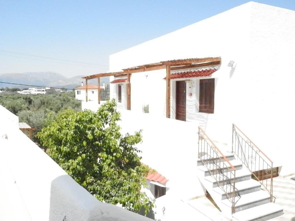 Aeolos Hotel Apartments Gythio Zimmer foto