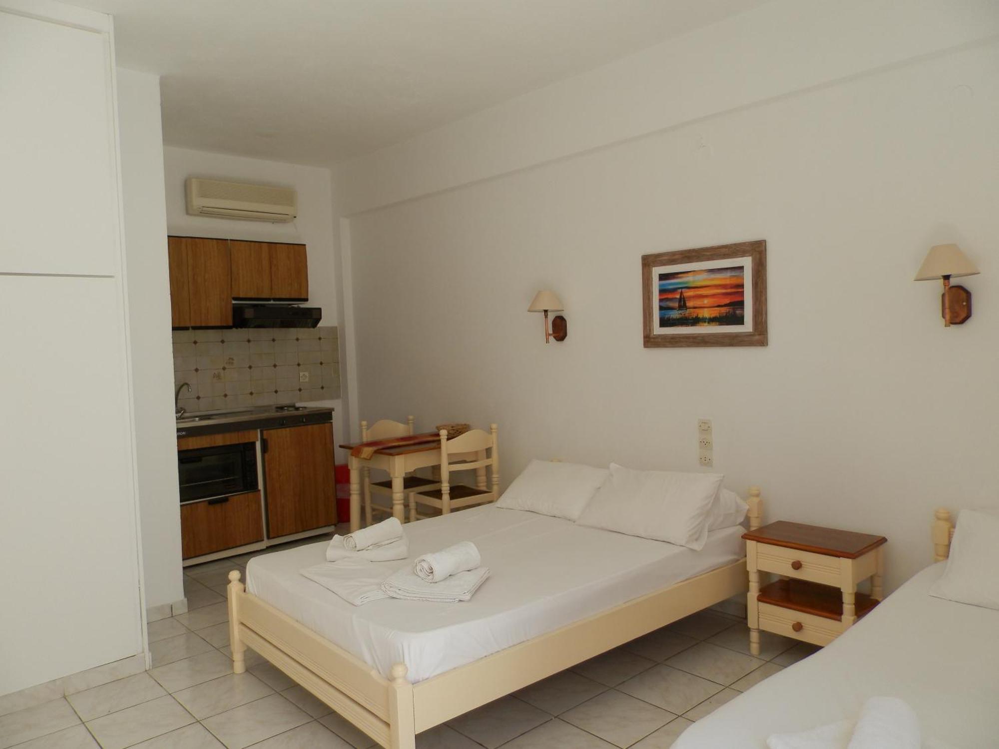 Aeolos Hotel Apartments Gythio Exterior foto