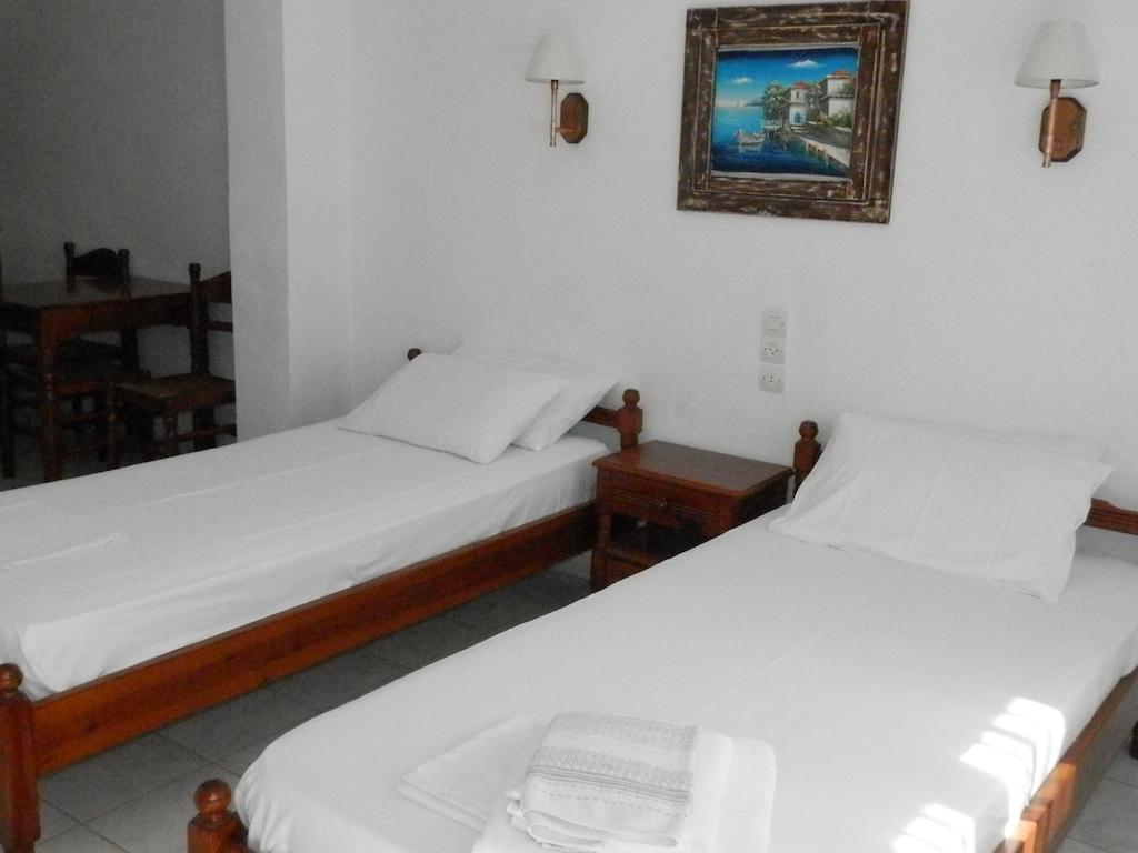 Aeolos Hotel Apartments Gythio Exterior foto